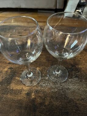 Vintage Clear Glass Balloon Wine Goblets - Pair